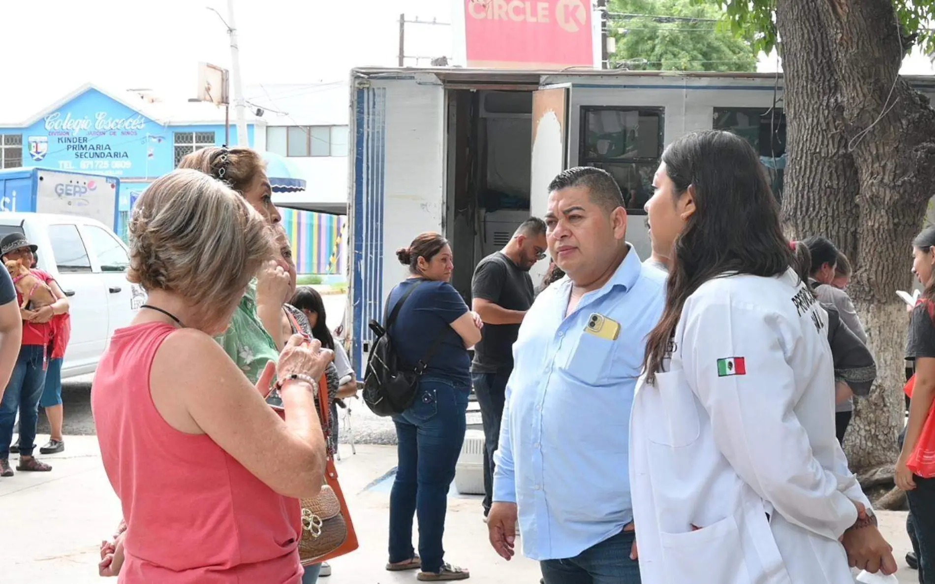 Brindan más de 300 servicios en brigada de salud en Lerdo